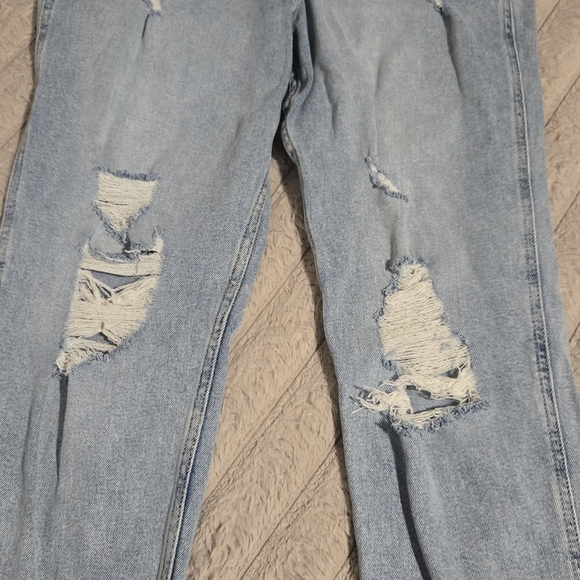 Hollister Ultra High Rise Mom Jeans Sz 7 Petite Or 28 Petite - Picture 2 of 11